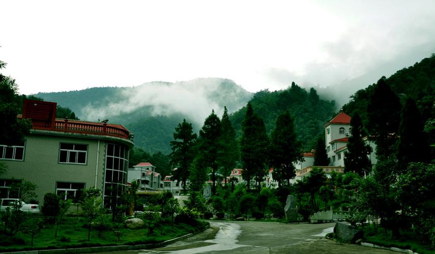 南昌天行一中九岭山游记
