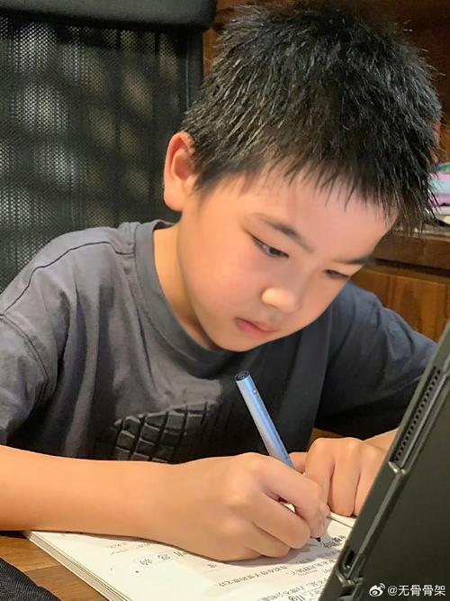 最火小戏骨韩昊霖加入51Talk学习队伍，带动更多孩子对话世界