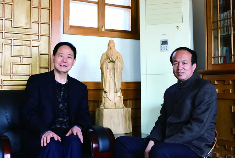 张斌利校长（右）与其恩师陶继新先生（左）.jpg
