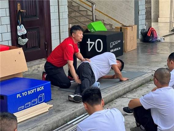 2023年儿童青少年体能训练师公益培训首站在贵州织金圆满完成